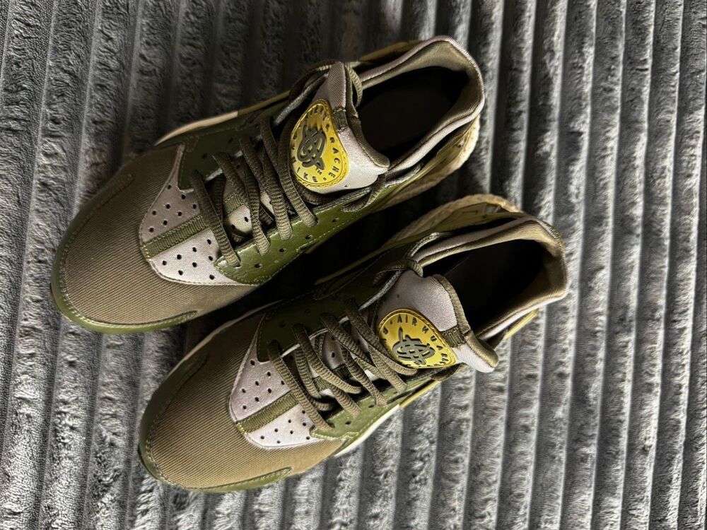 Nike Air Huarache Run Green Snakeskin Sneakers Size 8